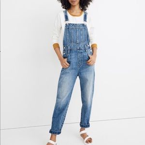 Madewell Straight-Leg Overalls in Hickory Wash